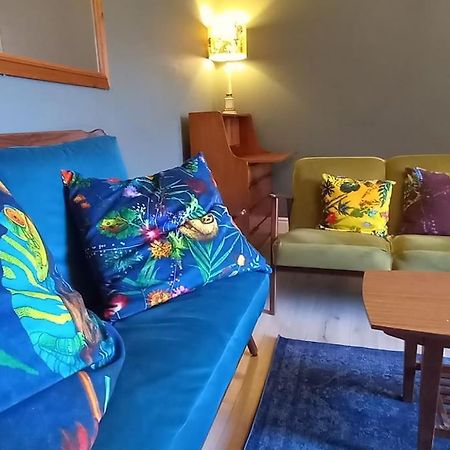Peaceful Home From Home - Spacious 3 Bedroom House Accommodating 7 - Ideal For Families And Workers เกทส์เฮด ภายนอก รูปภาพ